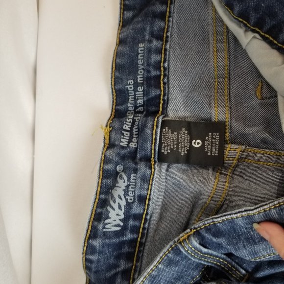 Mossimo mid-rise Bermuda-style jean shorts - Picture 2 of 2